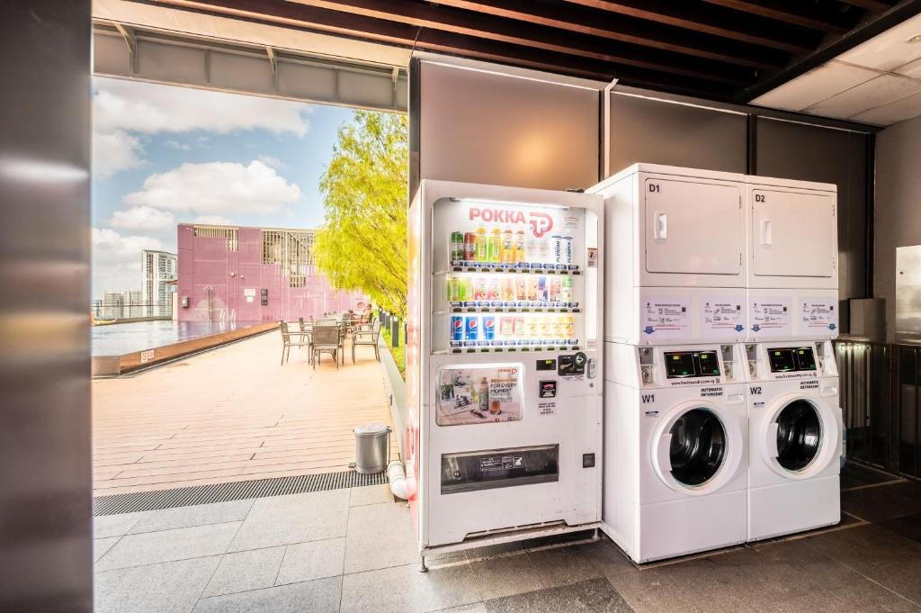 هتل تراولتین سنگاپور